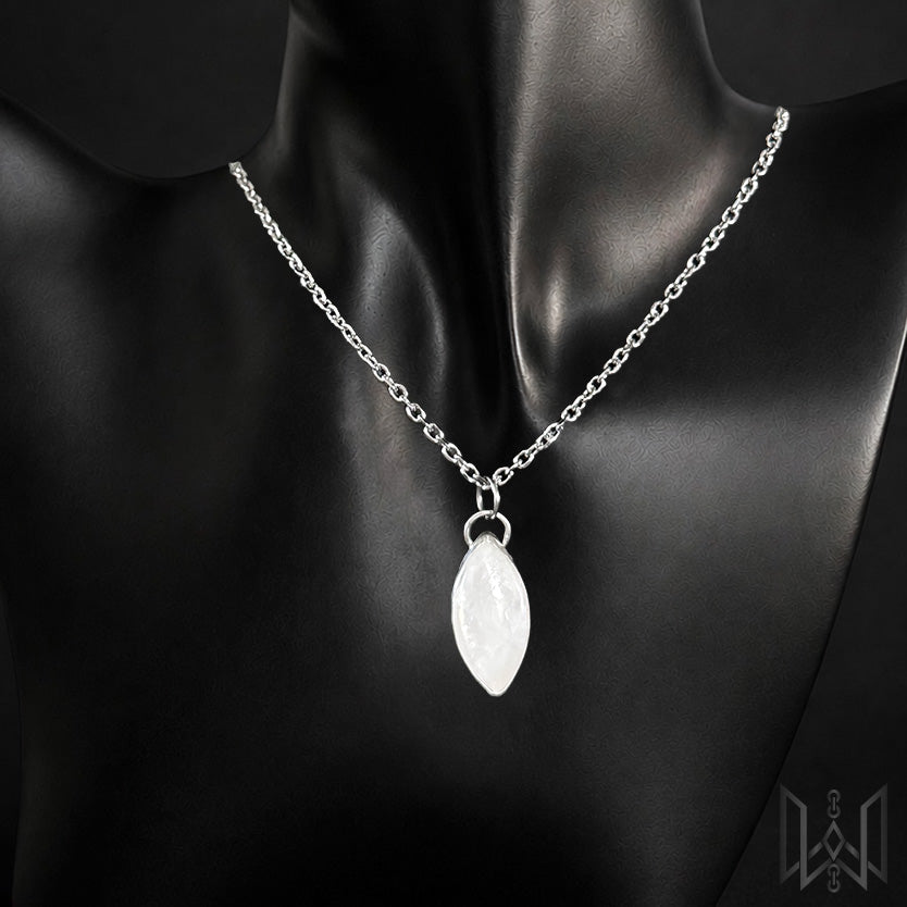 Pendant #1008