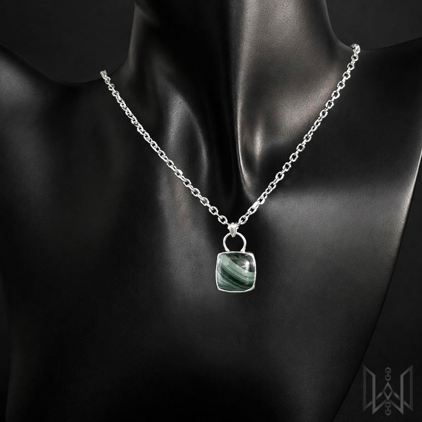 Pendant #1009